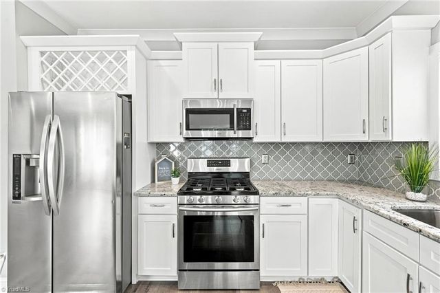 78 Robinhood Circle, Winston-salem, NC 27106