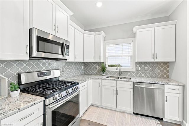 78 Robinhood Circle, Winston-salem, NC 27106