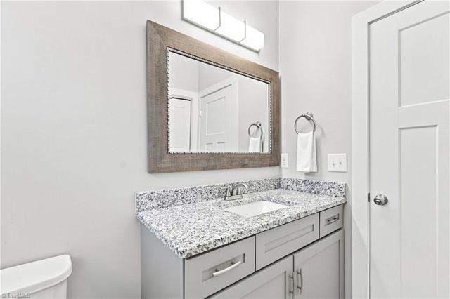 78 Robinhood Circle, Winston-salem, NC 27106