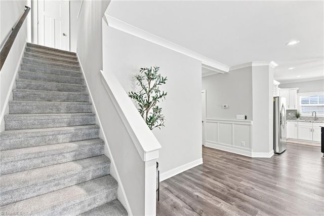 78 Robinhood Circle, Winston-salem, NC 27106