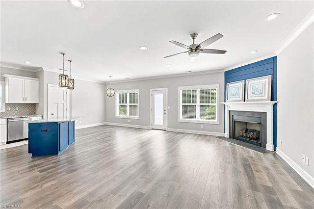 78 Robinhood Circle, Winston-salem, NC 27106