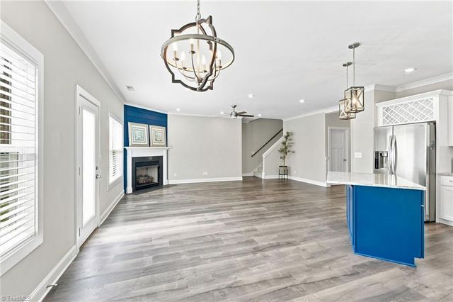 78 Robinhood Circle, Winston-salem, NC 27106