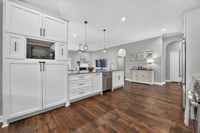 2625 Juniper Lane, Grapevine, TX 76051