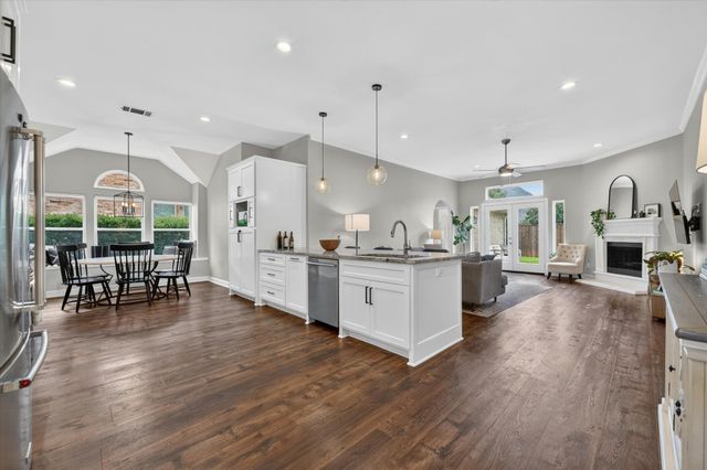 2625 Juniper Lane, Grapevine, TX 76051