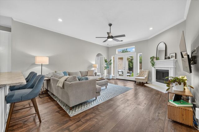 2625 Juniper Lane, Grapevine, TX 76051