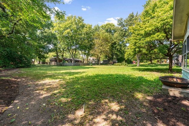 133 Mayflower Drive, Batavia, IL 60510