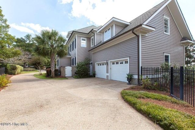 1104 Shelter Cove Place, Wilmington, NC 28405