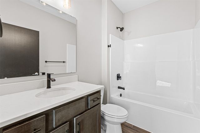 2877 Spring Rose Circle 102, Coralville, IA 52241