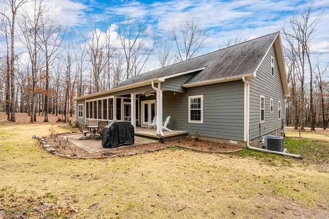 220 Autumn Oaks Drive, Bismarck, AR 71929