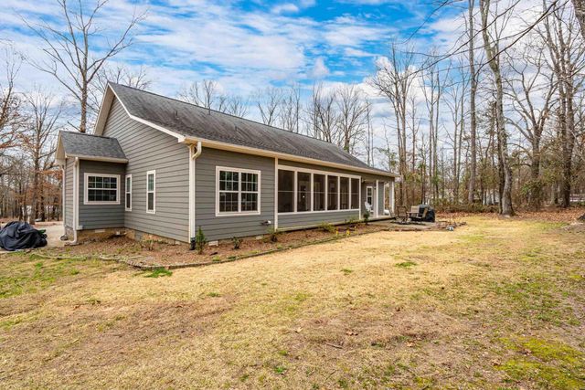 220 Autumn Oaks Drive, Bismarck, AR 71929