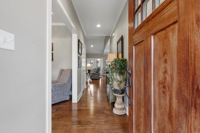 220 Autumn Oaks Drive, Bismarck, AR 71929