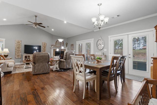 220 Autumn Oaks Drive, Bismarck, AR 71929