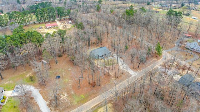 220 Autumn Oaks Drive, Bismarck, AR 71929