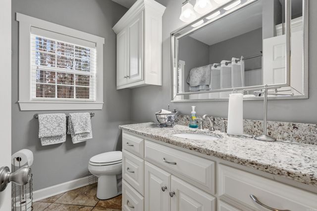 220 Autumn Oaks Drive, Bismarck, AR 71929