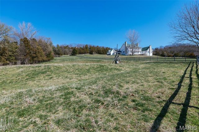 2104 Grand Army Road, Labadie, MO 63055