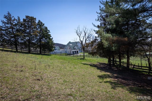 2104 Grand Army Road, Labadie, MO 63055