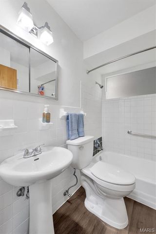 701 Avenue H, St Louis, MO 63125