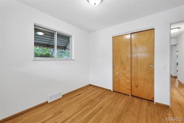 701 Avenue H, St Louis, MO 63125