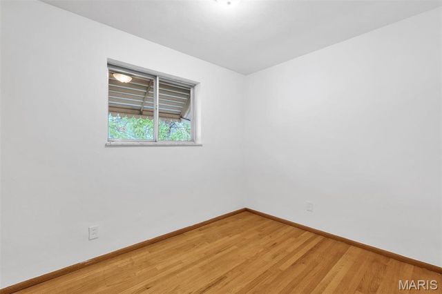 701 Avenue H, St Louis, MO 63125