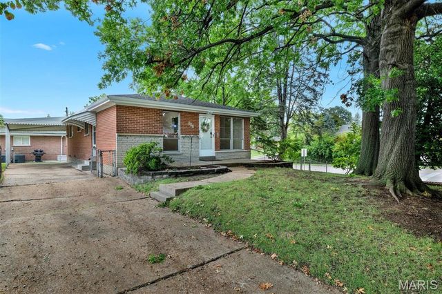 701 Avenue H, St Louis, MO 63125