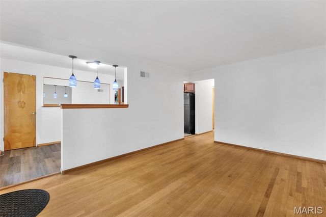 701 Avenue H, St Louis, MO 63125