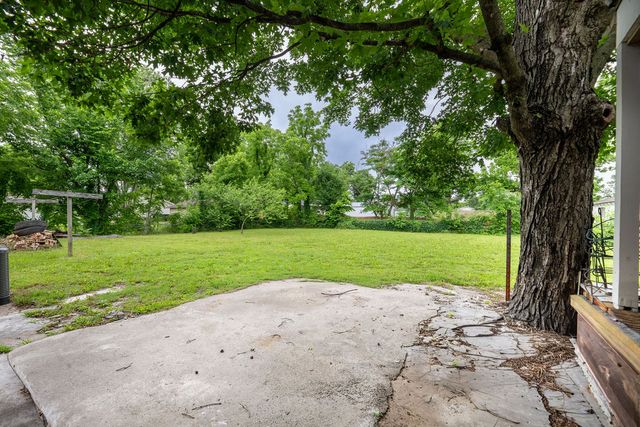 410 W Olive Street, Rogers, AR 72756