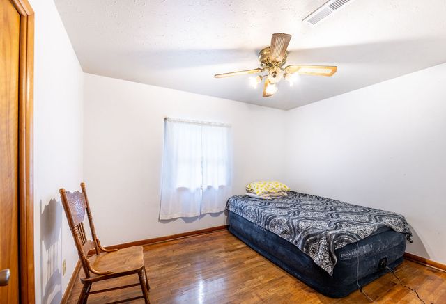 410 W Olive Street, Rogers, AR 72756