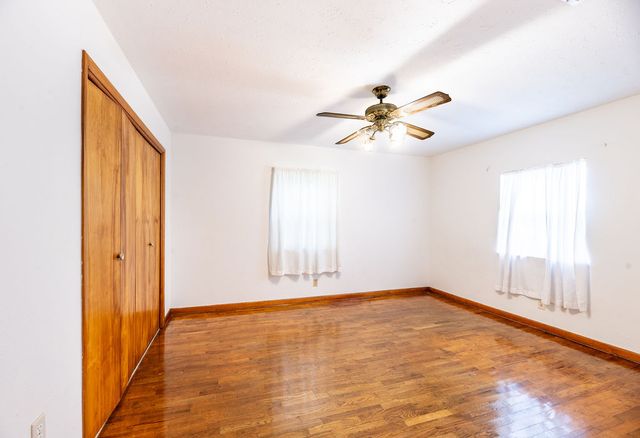410 W Olive Street, Rogers, AR 72756