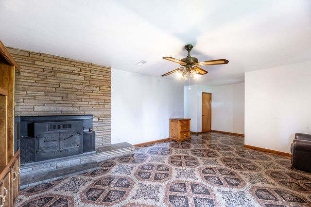 410 W Olive Street, Rogers, AR 72756