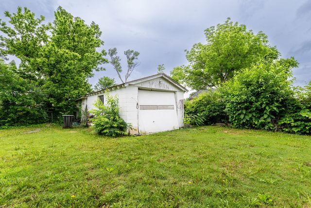 410 W Olive Street, Rogers, AR 72756