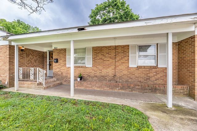 410 W Olive Street, Rogers, AR 72756