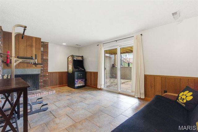 820 Posthorn Drive, Manchester, MO 63021