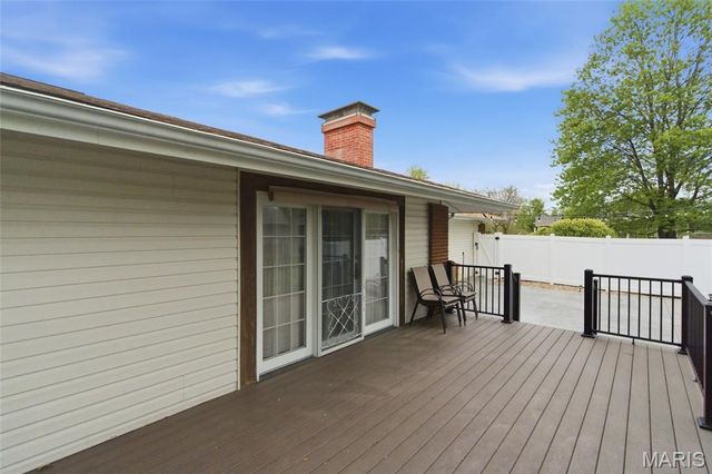 820 Posthorn Drive, Manchester, MO 63021