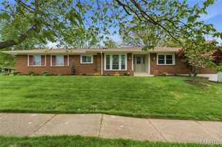 820 Posthorn Drive, Manchester, MO 63021
