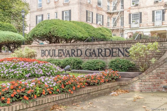 3069 HOBART Street B3K, Woodside, NY 11377