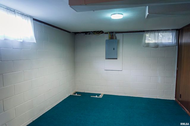 921 SANTA MARIA Street, Quincy, IL 62305