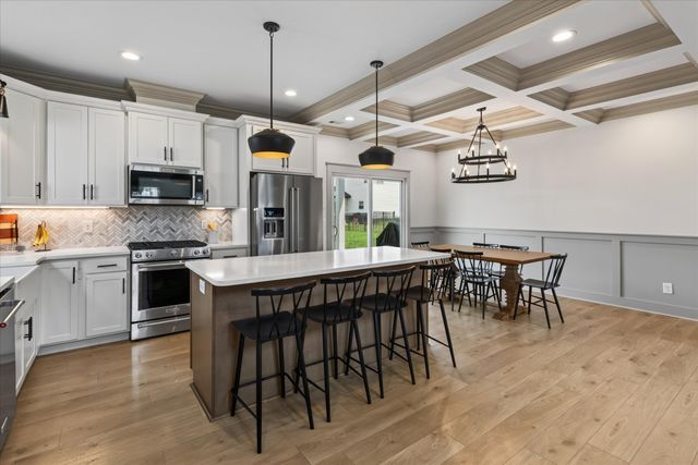 222 Bluebell Dr, Clarksville, TN 37043