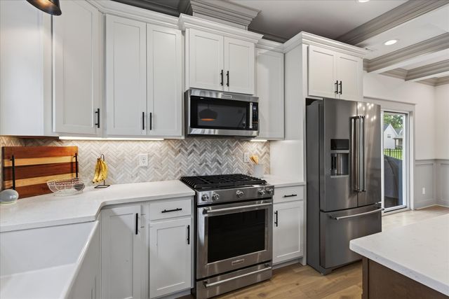 222 Bluebell Dr, Clarksville, TN 37043