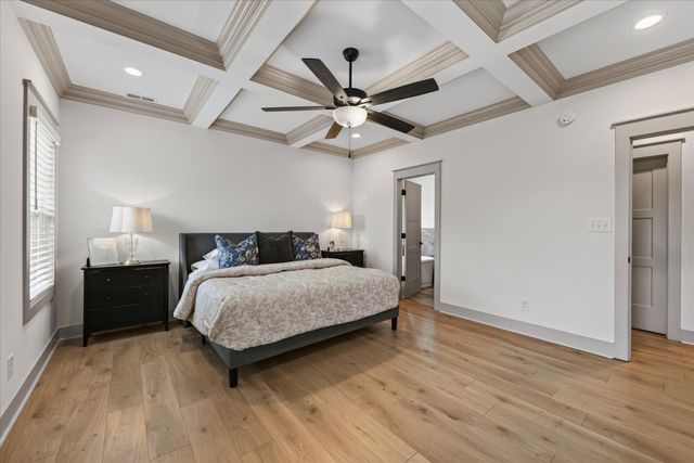 222 Bluebell Dr, Clarksville, TN 37043