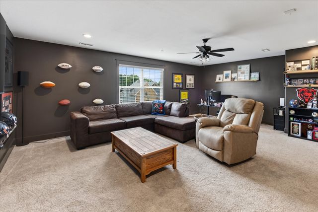 222 Bluebell Dr, Clarksville, TN 37043