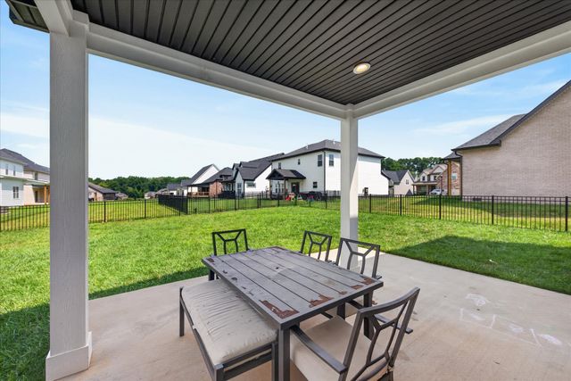 222 Bluebell Dr, Clarksville, TN 37043