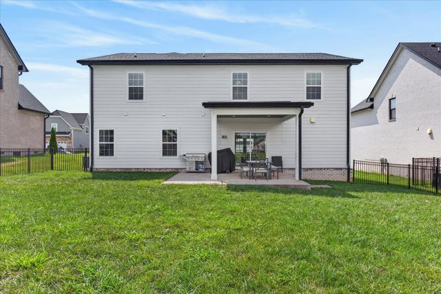 222 Bluebell Dr, Clarksville, TN 37043