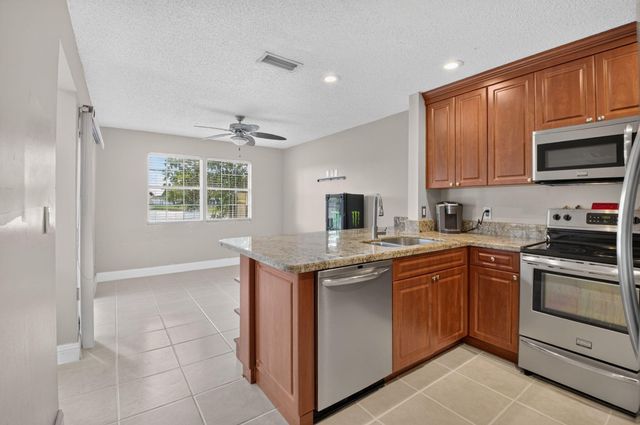 18838 Cloud Lake Circle, Boca Raton, FL 33496