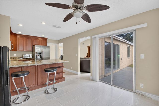 18838 Cloud Lake Circle, Boca Raton, FL 33496