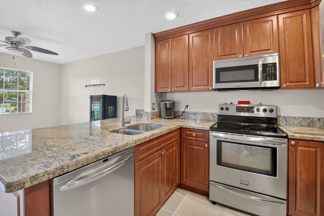 18838 Cloud Lake Circle, Boca Raton, FL 33496