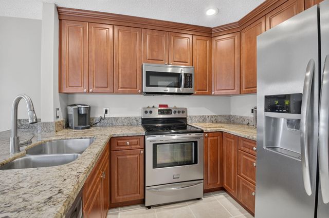 18838 Cloud Lake Circle, Boca Raton, FL 33496
