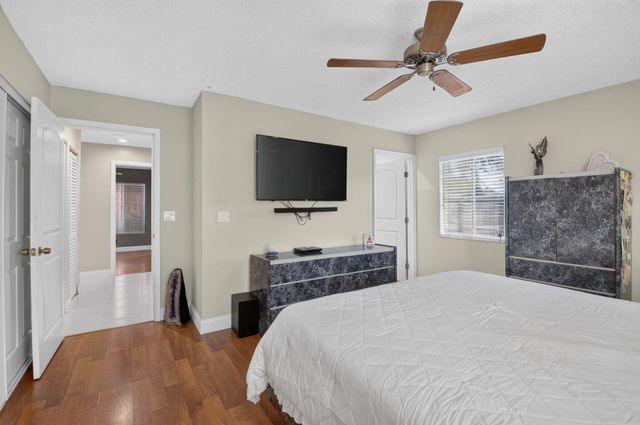 18838 Cloud Lake Circle, Boca Raton, FL 33496