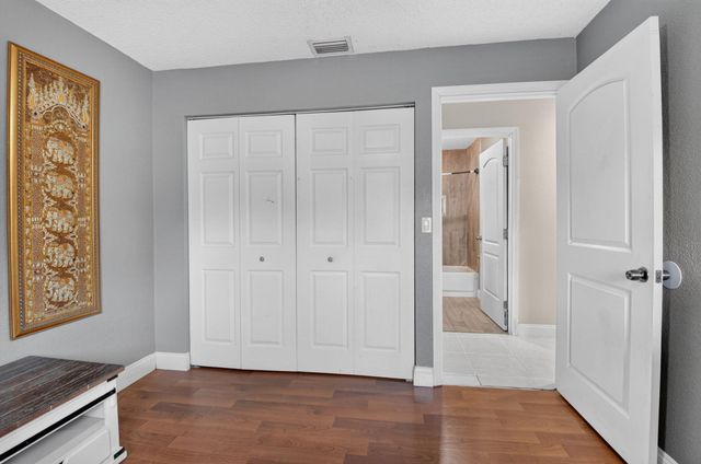 18838 Cloud Lake Circle, Boca Raton, FL 33496