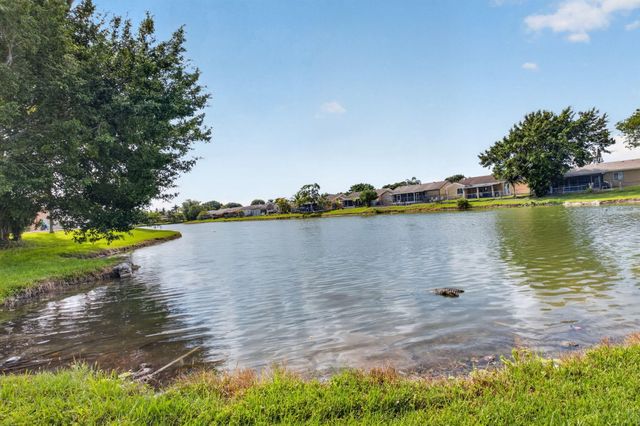 18838 Cloud Lake Circle, Boca Raton, FL 33496