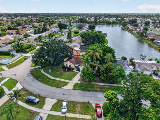 18838 Cloud Lake Circle, Boca Raton, FL 33496